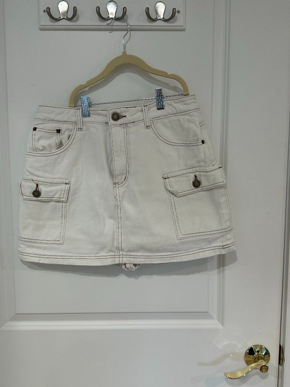 DISSH Felix cream cargo skort